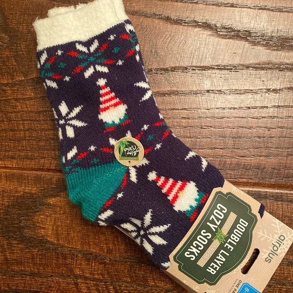 Christmas Gnome Socks Men Size 8-12.5 Double Layer Aloe Infused Cozy Socks - Picture 2 of 12